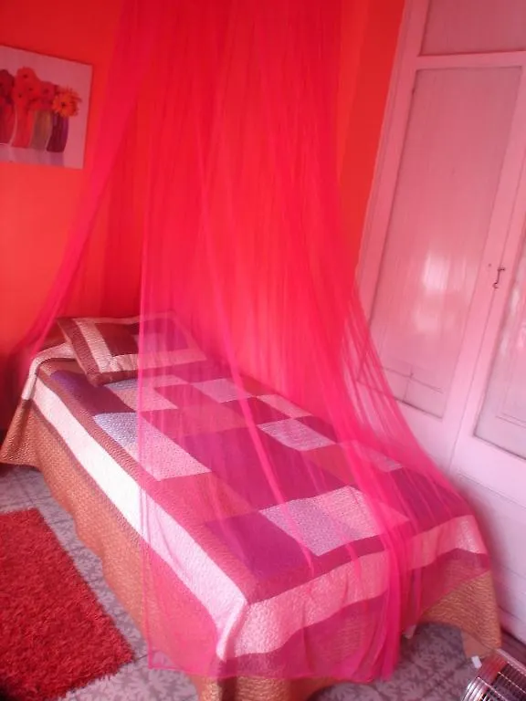 Turismo Urbano Guest House Barcelona 3*,